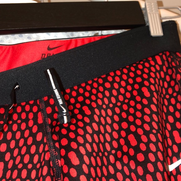 Nike Dri-Fit Cropped Leggings - Picture 6 of 7